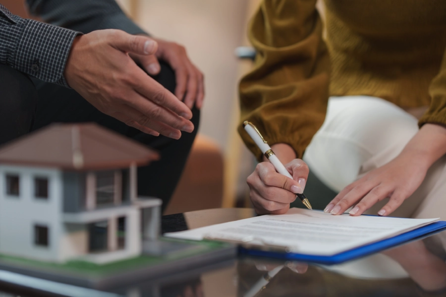 Real Estate Escrow Signing